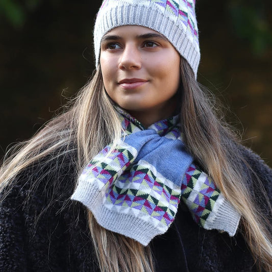 Grey and plum mix geometric pull through Scarf